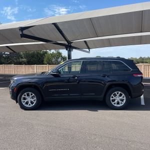 صورة 3 لـ 2023 JEEP GRAND CHEROKEE LIMITED