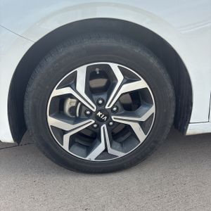 2021 KIA FORTE LXS thumbnail 17
