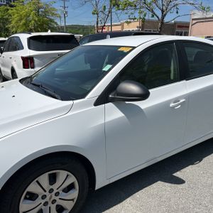 CHEVROLET CRUZE LS AUTO - 2