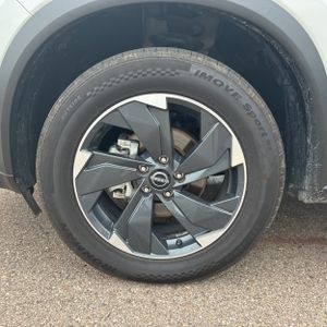 2025 Nissan ROGUE SV 缩略图 17