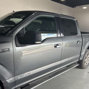 FORD F-150 XLT - 4