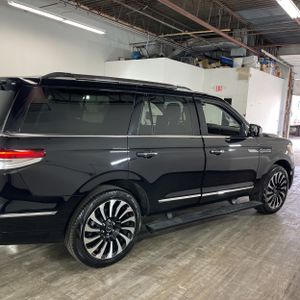 LINCOLN NAVIGATOR BLACK LABEL - 10