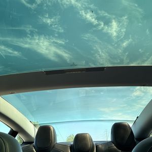 صورة مصغرة 40 لـ 2025 Tesla MODEL 3 LONG RANGE