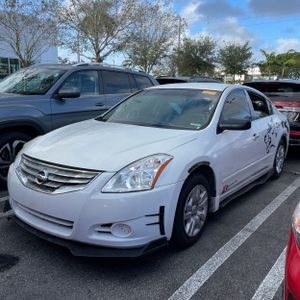 Nissan Altima S - 1