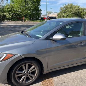 HYUNDAI ELANTRA SEL - 2