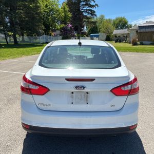FORD FOCUS SE - 7