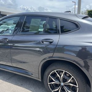 صورة 6 لـ 2025 BMW X4 XDRIVE30I