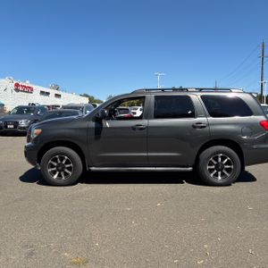 2012 Toyota SEQUOIA SR5 — фото 3