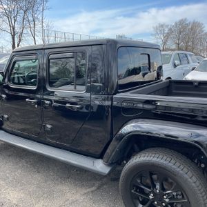 JEEP GLADIATOR HIGH ALTITUDE - 6