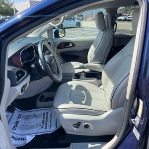 2017 Chrysler PACIFICA LIMITED — фото 32