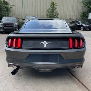FORD MUSTANG V6 - 7