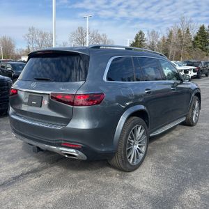 MERCEDES-BENZ GLS - 8