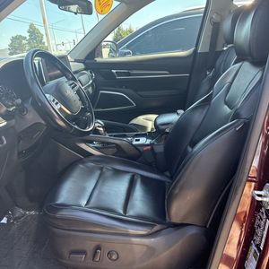 صورة مصغرة 24 لـ 2022 KIA TELLURIDE S