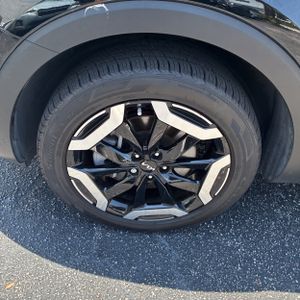 صورة 17 لـ 2024 KIA TELLURIDE S