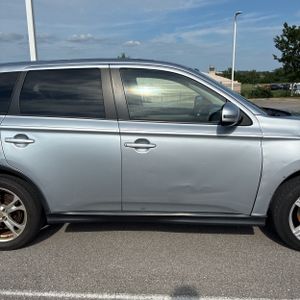 صورة مصغرة 11 لـ 2015 Mitsubishi OUTLANDER SE