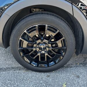 صورة 19 لـ 2022 KIA TELLURIDE EX