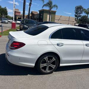 MERCEDES-BENZ E-CLASS - 9