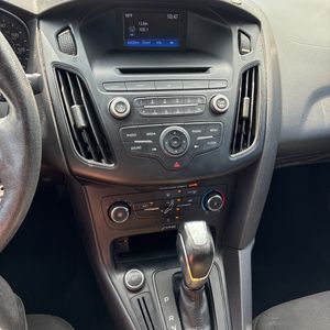 صورة مصغرة 69 لـ 2015 FORD FOCUS SE