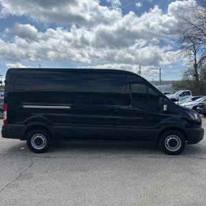 FORD TRANSIT 150 - 10