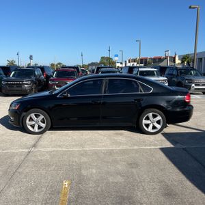 VOLKSWAGEN PASSAT 1.8T S - 3