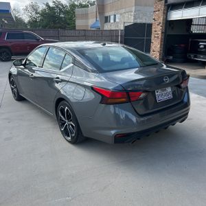 NISSAN ALTIMA SR FWD - 5