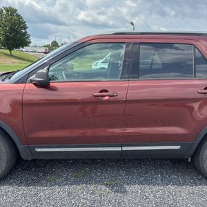 2018 FORD EXPLORER XLT 照片 4