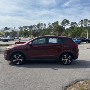 HYUNDAI TUCSON SPORT - 3