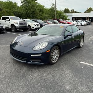 2015 Porsche PANAMERA 4 photo 1