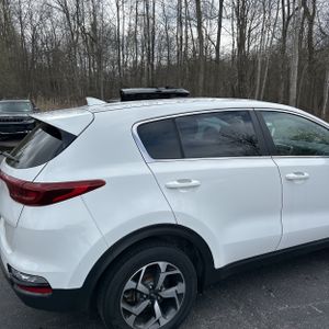 KIA SPORTAGE LX - 9