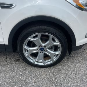 صورة مصغرة 18 لـ 2019 FORD ESCAPE TITANIUM