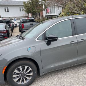 CHRYSLER PACIFICA HYBRID SELECT - 2