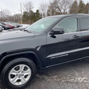 JEEP GRAND CHEROKEE LAREDO - 2