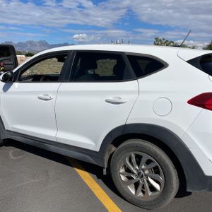 HYUNDAI TUCSON SE - 6