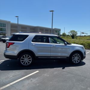FORD EXPLORER LIMITED - 10