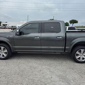 FORD F-150 PLATINUM - 4