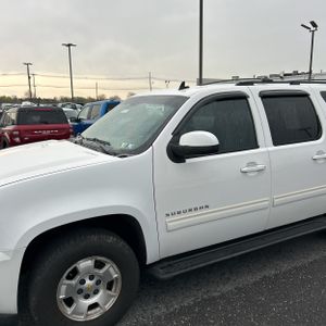 CHEVROLET SUBURBAN LT - 2