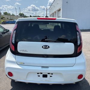 2017 KIA SOUL + — фото 6