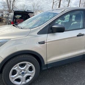 FORD ESCAPE S - 2