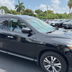 صورة مصغرة 13 لـ 2017 Nissan PATHFINDER SV