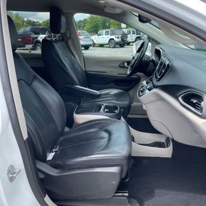 صورة مصغرة 32 لـ 2020 Chrysler PACIFICA TOURING L