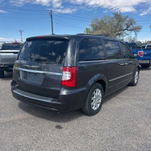 CHRYSLER TOWN AND COUNTRY TOURING - 8