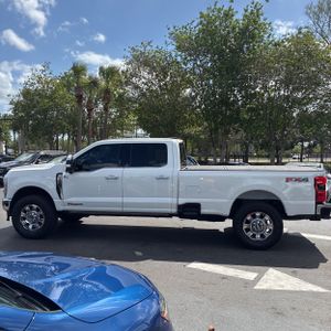 FORD F-350 SUPER DUTY LARIAT - 3