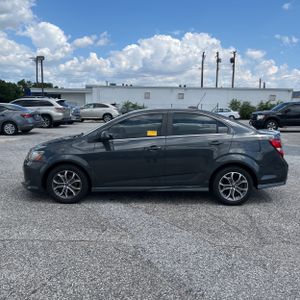 صورة 3 لـ 2019 Chevrolet SONIC LT AUTO