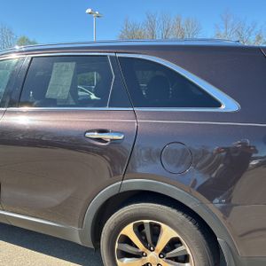 KIA SORENTO EX V6 - 6