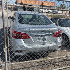 صورة 7 لـ 2018 Nissan SENTRA S