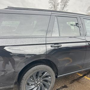 LINCOLN NAVIGATOR RESERVE - 9