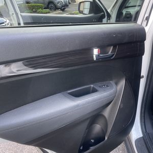 صورة مصغرة 76 لـ 2012 KIA SORENTO LX