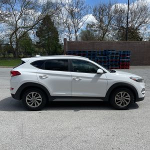 HYUNDAI TUCSON SEL - 10