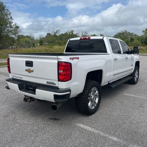 CHEVROLET SILVERADO 2500HD HIGH COUNTRY - 8