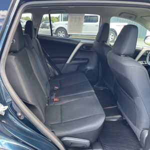 2017 Toyota RAV4 LE — миниатюра 34